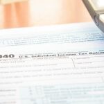 Los contribuyentes sufrirán una mayor imposición en sus rentas el próximo año/Dreamstime