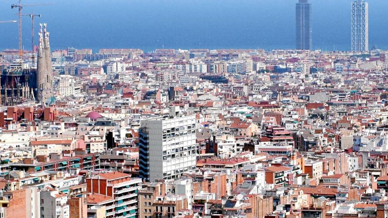 La Generalitat retrasa de nuevo la subida de la tasa turística hasta abril de 2026
