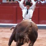 Imagen de Juan del Álamo banderilleando hoy en Salamanca / EFE