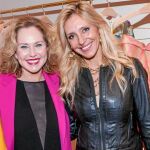 De izda. a dcha., Amelia Bono, Ana Rodríguez y Marta Robles, durante la cita
