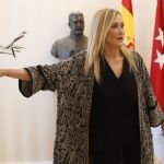 Cristina Cifuentes, durante la comparecencia que ha realizado esta tarde.
