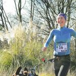 Leire Fernández y su can «Bolt» urante sus entrenamientos salen a correr por la montaña para conseguir ese vínculo necesario para competir en Canicross