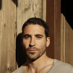 Miguel Ángel Silvestre: «En esta profesión hay que cuidar a los compañeros y también a sus parejas»