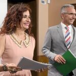María Jesús Montero y Miguel Ángel Vázquez, ayer en San Telmo tras el Consejo de Gobierno
