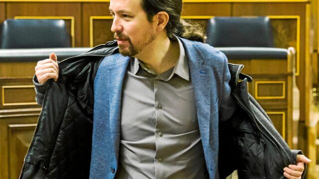 Pablo Iglesias, líder de Podemos, a su llegada a la sesión de ayer en el Congreso