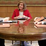 De izquierda a derecha, Pepe Álvarez, Ignacio Fernández Toxo, Fátima Báñez, Juan Rosell y Antonio Garamendi, antes del inicio de la reunión de ayer