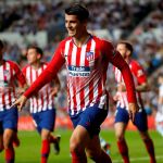 El delantero del Atlético de Madrid Álvaro Morata celebra su segundo gol y segundo del equipo rojiblanco ante la Real Sociedad