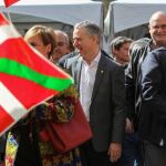 El PNV ha celebrado hoy el Aberri Eguna con un acto público en la Plaza Nueva de Bilbao en el que han intervenido Andoni Ortuzar e Iñigo Urkullu. EFE/MIGUEL TOÑA