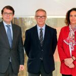 La consejera de Cultura y Turismo, María Josefa García Cirac, y el alcalde de Salamanca, Alfonso Fernández Mañueco, se reúnen con el ministro de Cultura y Deporte, José Guirao.
