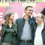 Sánchez no escondió la buena relación que mantiene tanto con Iceta como con Parlon.