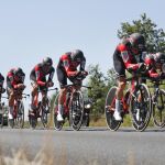 El equipo BMC Racing Team durante la etapa de hoy del Tour. (AP Photo/Christophe Ena)