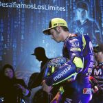Rossi, en primer plano, y Viñales, en la presentación del Movistar Yamaha