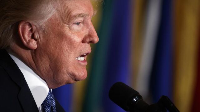 Trump declara que “el comunismo es pasado”
