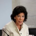 La portavoz del Gobierno y ministra de Educación y Formación Profesional, Isabel Celaá, durante la rueda de prensa posterior a la reunión del Consejo de Ministros / Foto: Efe