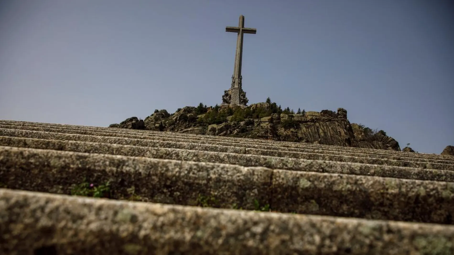Los trabajos de exhumación continuarán en el Valle de los Caídos