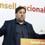 El vicepresidente del Govern, Oriol Junqueras, durante su intervención tras celebrarse la reunión del consejo nacional de ERC