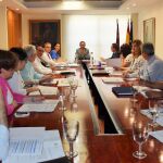 La Razón. Imagen de la reunión del Consejo Asesor de Seguridad y Salud Laboral, presidido por el consejero de Empleo, Universidades, Empresa y Medio Ambiente, Javier Celdrán