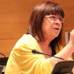 La exministra de Medio Ambiente, ayer durante su comparecencia en el Senado donde habló de las desaladoras (LA RAZÓN)