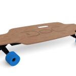 Suerfea a 12km/hora con un longboard eléctrico