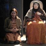 Laia Marull (izquierda) y Nuria Espert se desdoblan en el escenario para dar vida a Nawal en dos etapas de su vida