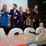César Pontvianne junto a la delegada Virginia Barcones; los consejeros Pilar del Olmo, Milagros Marcos y Carlos Fernández Carriedo; y Manuel Iturbe, en la clausura de la Asamblea General de Empresa Familiar