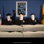 ETA anuncia la disolución de todas sus estructuras pero sin cerrar el «conflicto»