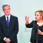 Rosa Valdeón en la toma de posesión de José Francisco Hernández