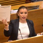 La portavoz del PP en Les Corts, Isabel Bonig y la de Ciudadanos, Mari Carmen Sánchez, en una imagen de archivo