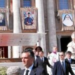 El Papa, subido al papamóvil en un momento de la celebración