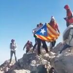 Estelada desplegada por unos nacionalistas en el Teide (Tenerife)