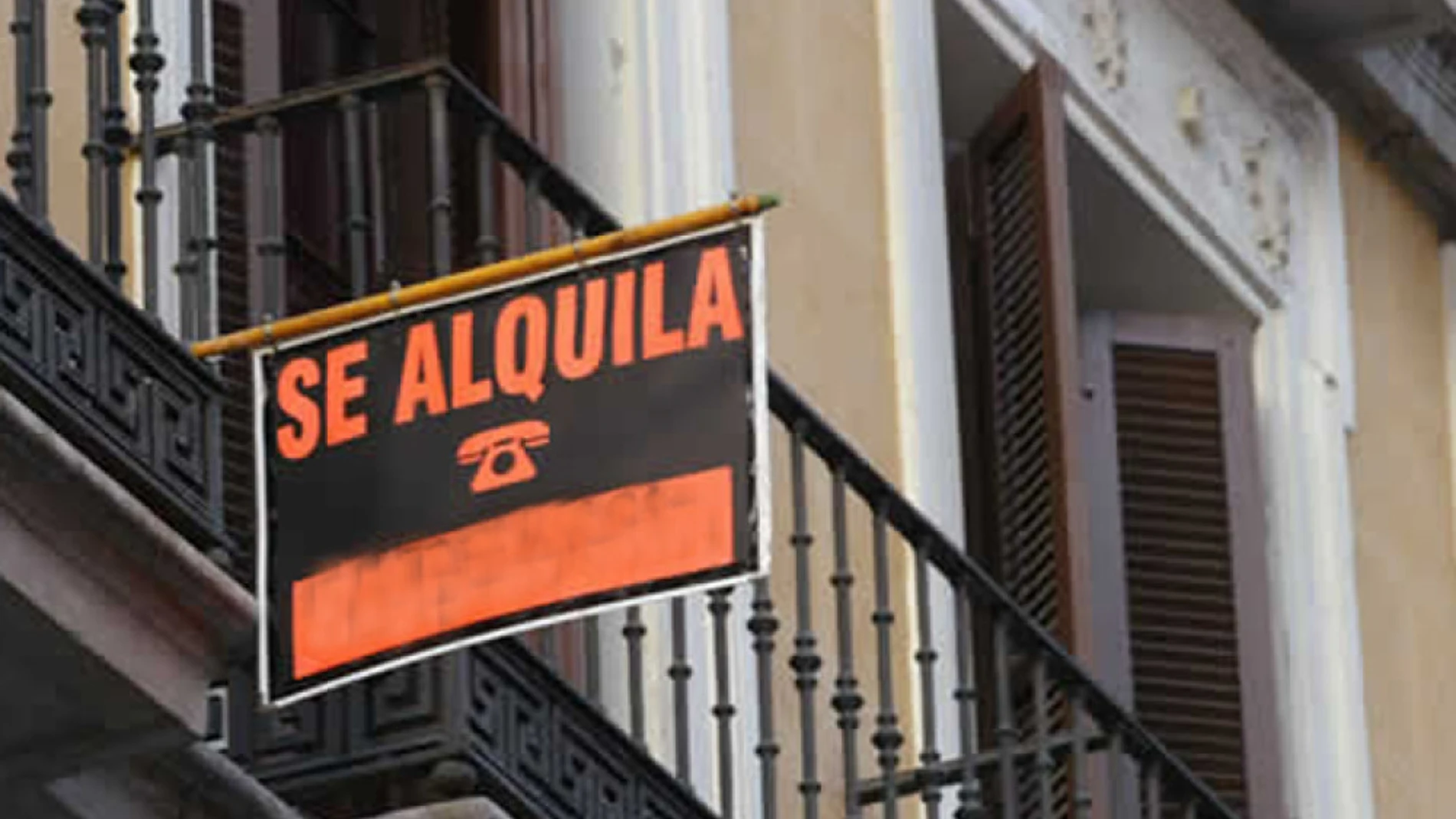En 2016, en las principales ciudades españolas, las plazas de pisos turísticos ascendieron a 362.493 y superaron a las de los hoteles, que sumaron 330.258.