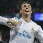 Cristiano Ronaldo celebra un gol ante el Paris Saint Germain este año en la Liga de Campeones. (AP Photo/Paul White, File)
