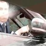 Fotograma del vídeo en el que Carragher aparece escupiendo a una niña de 14 años