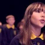 Kaylee Rodgers, en un momento de la actuación de Navidad del colegio