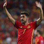 Villa saludando al Santiago Bernabéu en una de sus últimas apariciones
