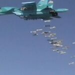 Un Sukhoi Su-34 en pleno bombardeo