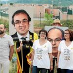 El vicepresidente de Omnium, Marcel Mauri, con las mujeres de Rull y Turull en la marcha de Barcelona a favor los presos