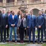 Foto de familia de los alcaldes de la Ciudades Patrimonio entre los que se encuentran Fernández Mañueco, José Luis Rivas y Clara Luquero