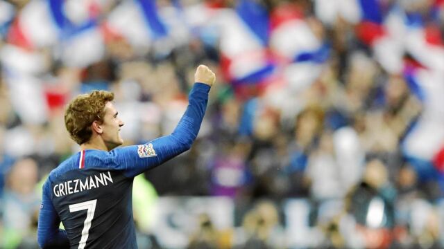 Griezmann celebra uno de sus goles en el partido ante Alemania, ayer en París