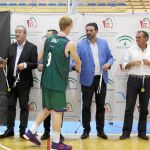 El consejero de Turismo, Francisco Javier Fernández, ayer en la Copa Andalucía