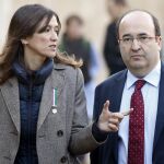 La alcaldesa de Santa Coloma de Gramanet, Núria Parlón, y el secretario general del PSC, Miquel Iceta