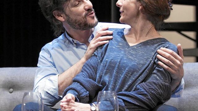 «Los universos paralelos»: Desde la frescura hacia la impostura