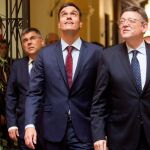 EFE/ Doménech Castelló. El presidente del Gobierno, Pedro Sánchez, se reunió ayer con jefe del Consell, Ximo Puig. “Sánchez tiene una visión clara de lo que es la España plural, ha sido un encuentro positivo”, aseguró ayer tras este encuentro informal