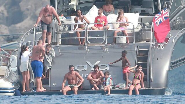 Tres agentes de la Agencia Tributaria Aduanera abordaron el barco de Cristiano Ronaldo en Formentera