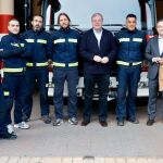 El alcalde de León, Antonio Silván, acompañado del concejal de Seguridad y Movilidad, Fernando Salguero, visita el parque de Bomberos con motivo de las fiestas navideñas