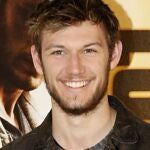 'Cincuenta sombras de Grey' relata, sin escatimar ningún tipo de detalle, la intensa y tórrida relación entre un multimillonario de 27 años, Christian Grey, y una ingenua estudiante universitaria: Anastasia Steele.