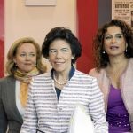 La ministra de Economía, Nadia Calviño, junto a la ministra portavoz, Isabel Celaá, y María Jesús Montero, ministra de Hacienda