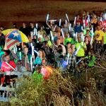 Varios manifestantes marchan con antorchas hacia Lledoners durante la movilización independentista convocada por ANC con motivo de la Diada/EFE