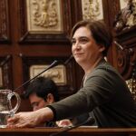 Colau intensifica sus guiños a la CUP