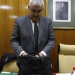 El consejero de Economía es Antonio Ramírez de Arellano